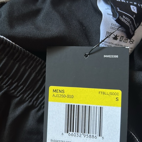 NWT Nike Army West Point Mens Small Black Athletic Shorts - Picture 6 of 6